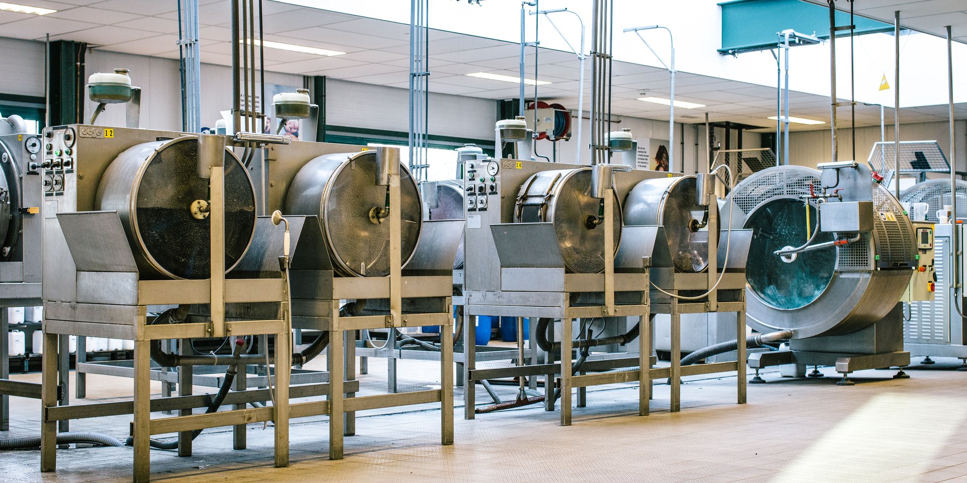 Tanning leather - what chemicals?